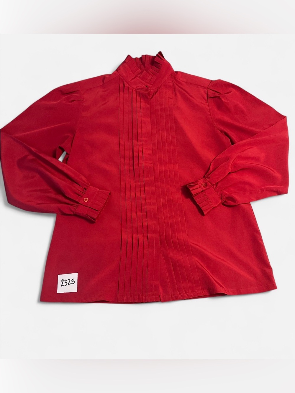 Vintage Women’s Casual Corner Red Pleated Front Long-Sleeve Shirt